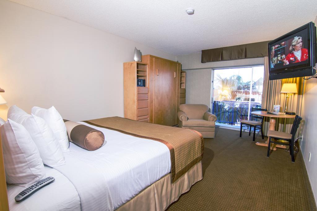 Royal Resort Las Vegas Room photo